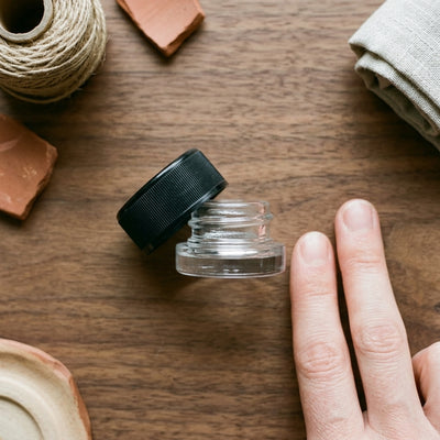5ml Child Resistant Jar with Black Lids — size reference